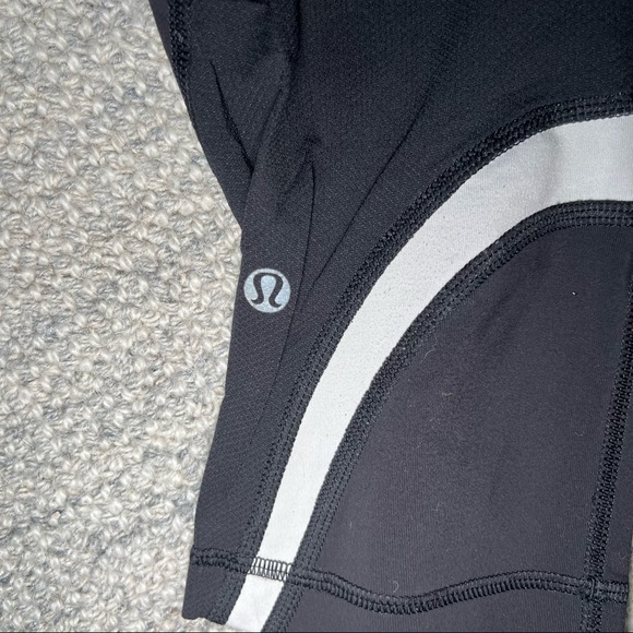 Lululemon leggings - size 6 - Picture 6 of 8